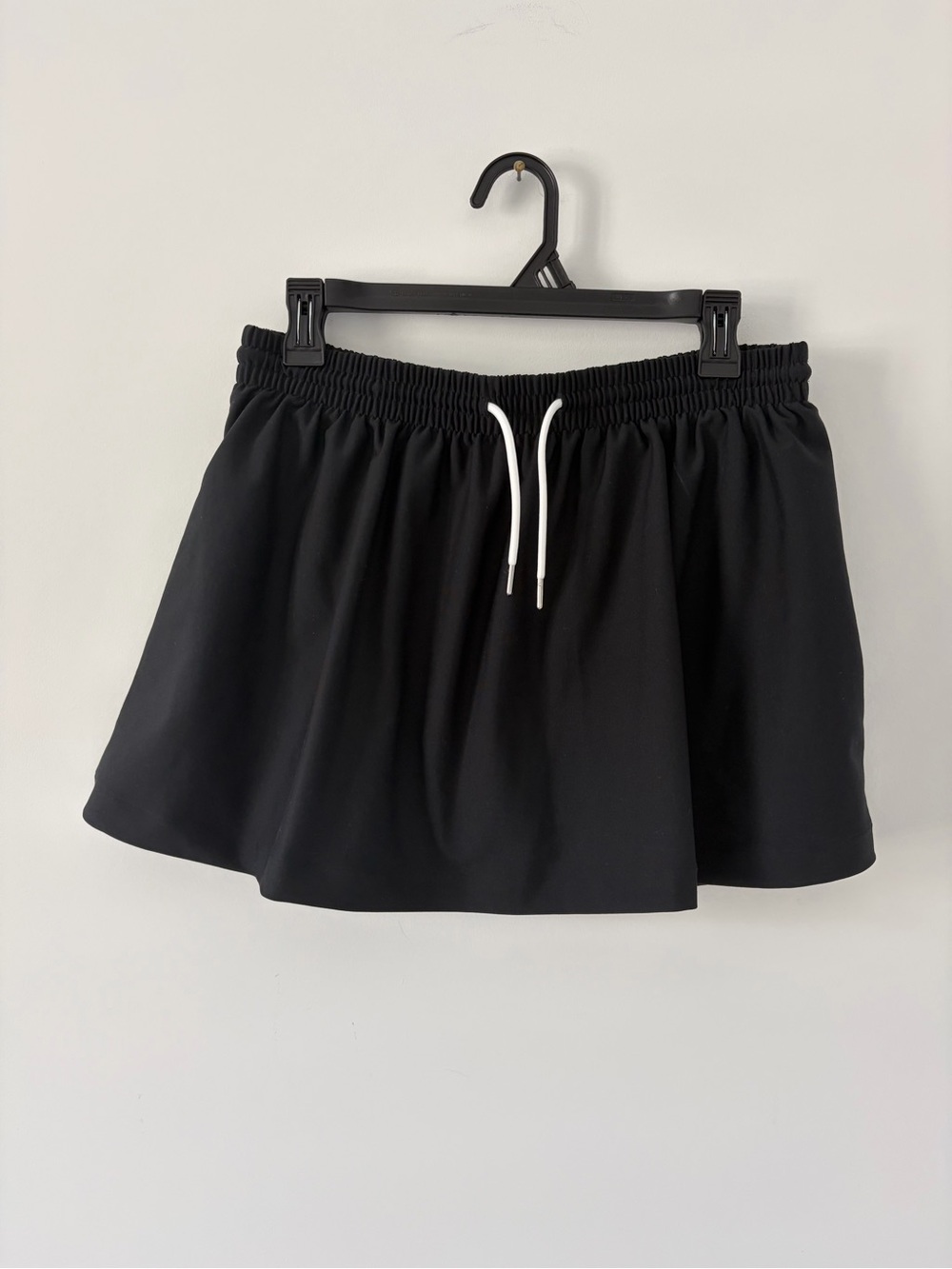 Abercrombie & Fitch YPB sculptLUX Black High Rise Flirty Mini Skirt Skort M